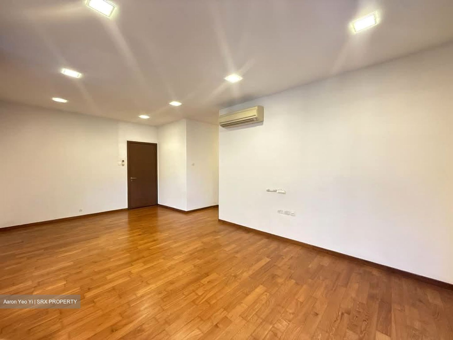 Wak Hassan Place (D27), Semi-Detached #549308091